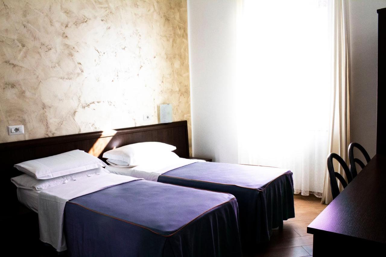 Hotel Capri Róma Kültér fotó