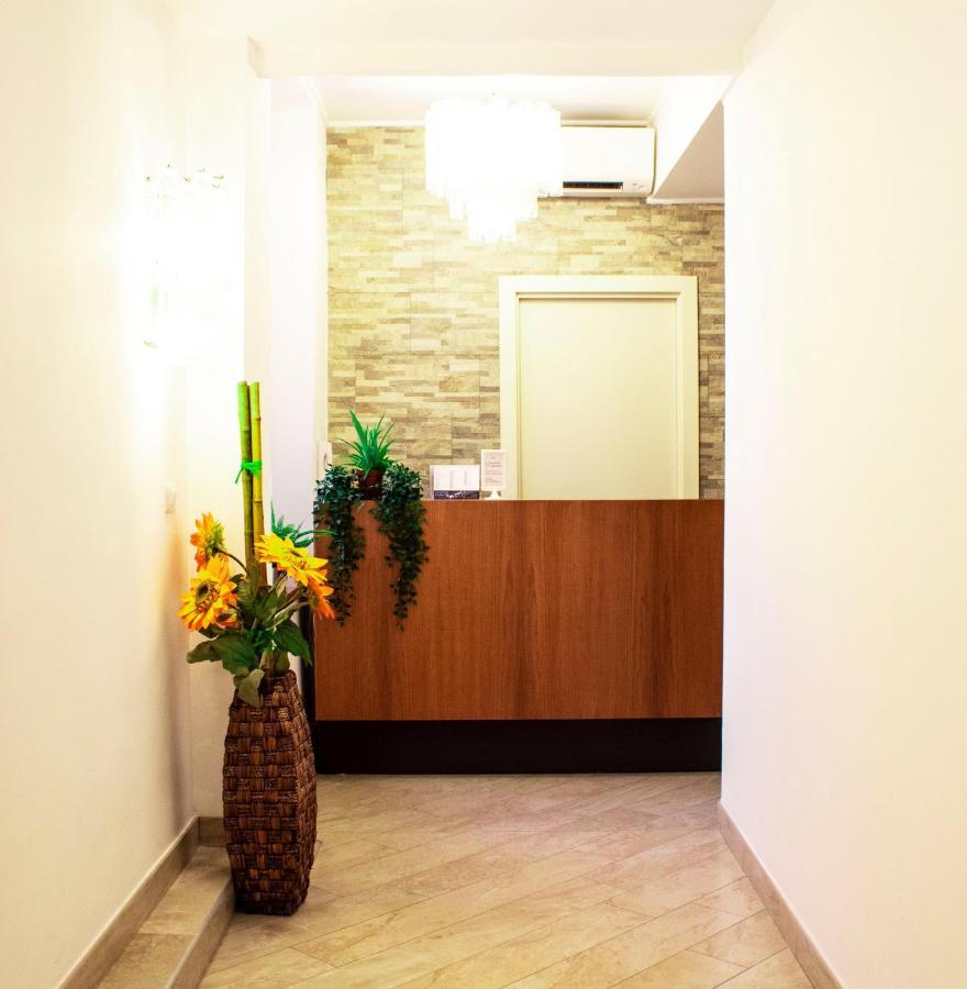 Hotel Capri Róma Kültér fotó