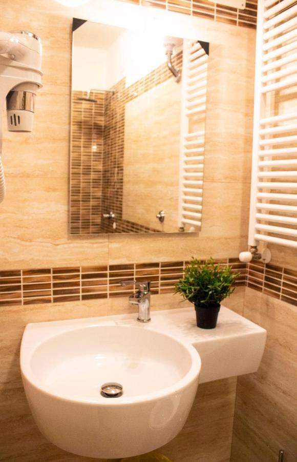 Hotel Capri Róma Kültér fotó